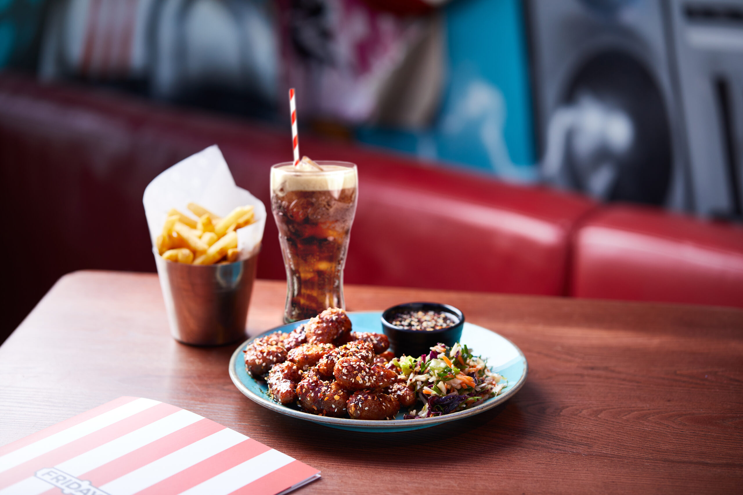 Tuck in for £10 and free bubbly for your mum! | Silverburn Shopping Centre