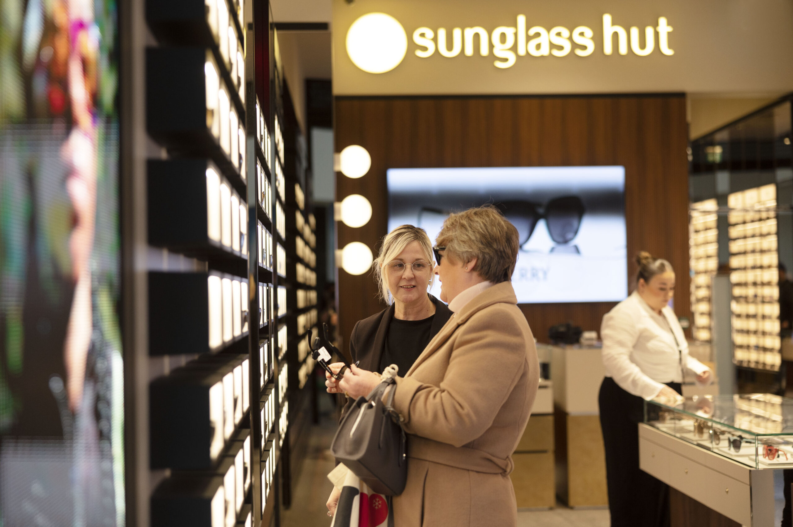 Sunglass Hut Now Open | Silverburn Shopping Centre